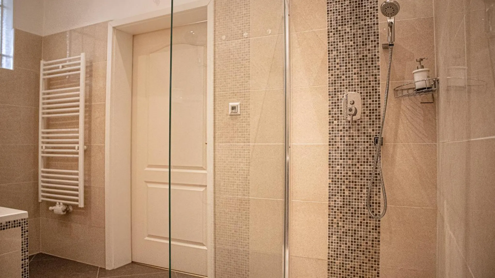 Apartment Sweet 2Br Apt Ideal For Long Stays, Very Central In Vienna
